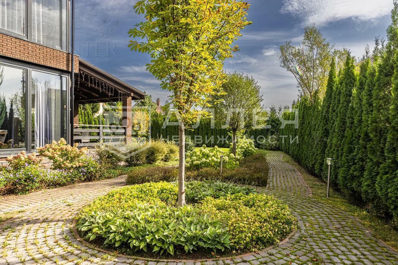 2-этажный коттедж 440 м² с отделкой