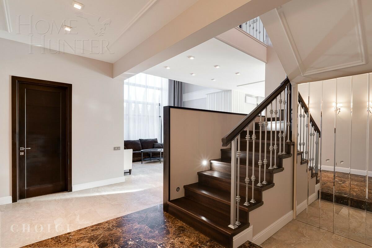 2-этажный коттедж 360 м² с отделкой