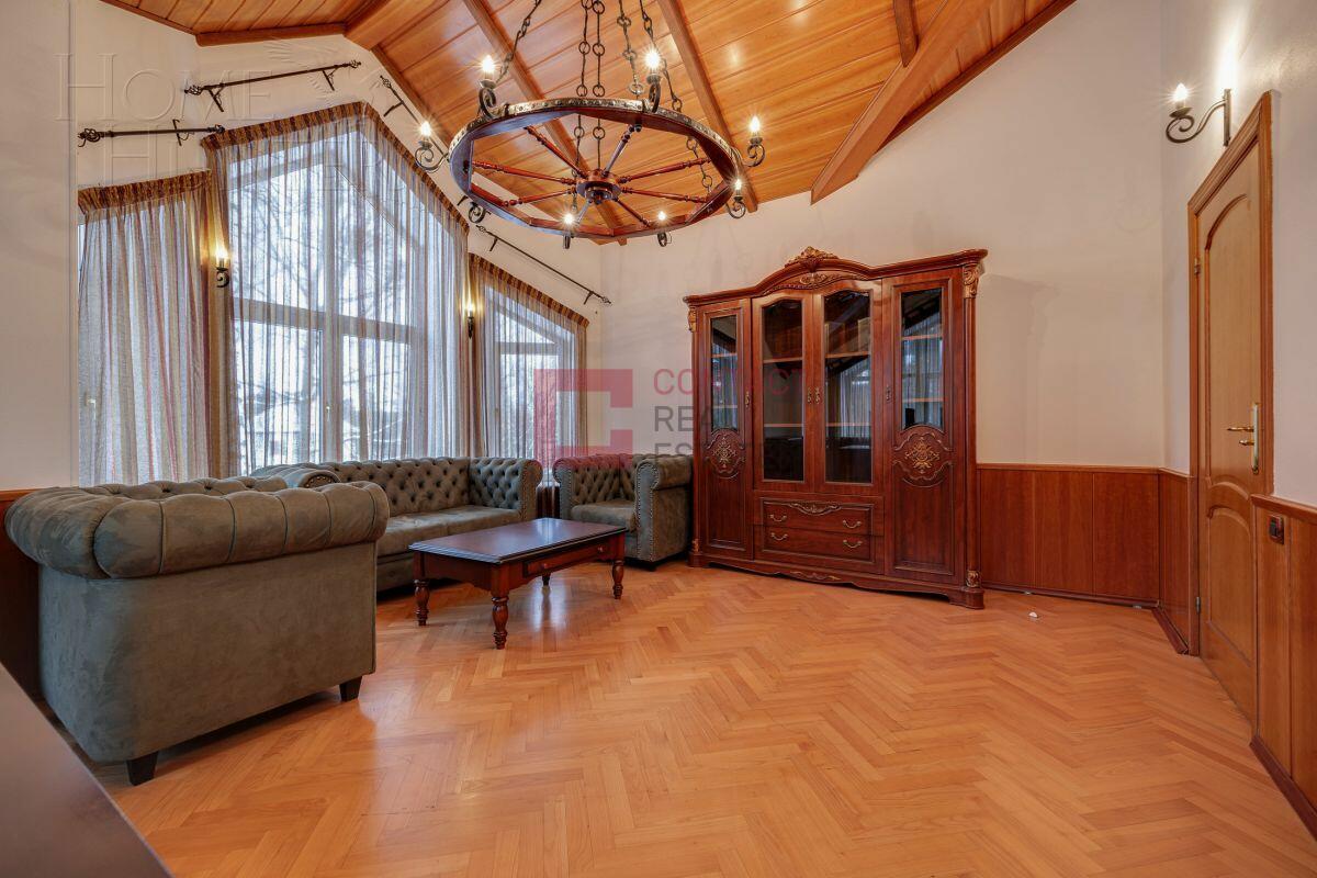 3-этажный коттедж 400 м² с отделкой