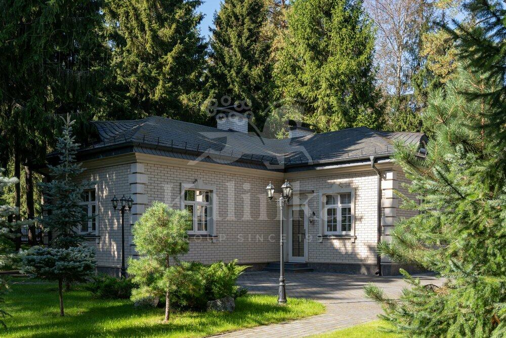 2-этажный коттедж 600 м² с отделкой