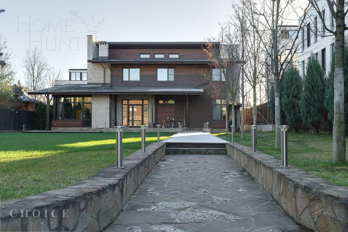 2-этажный коттедж 360 м² с отделкой