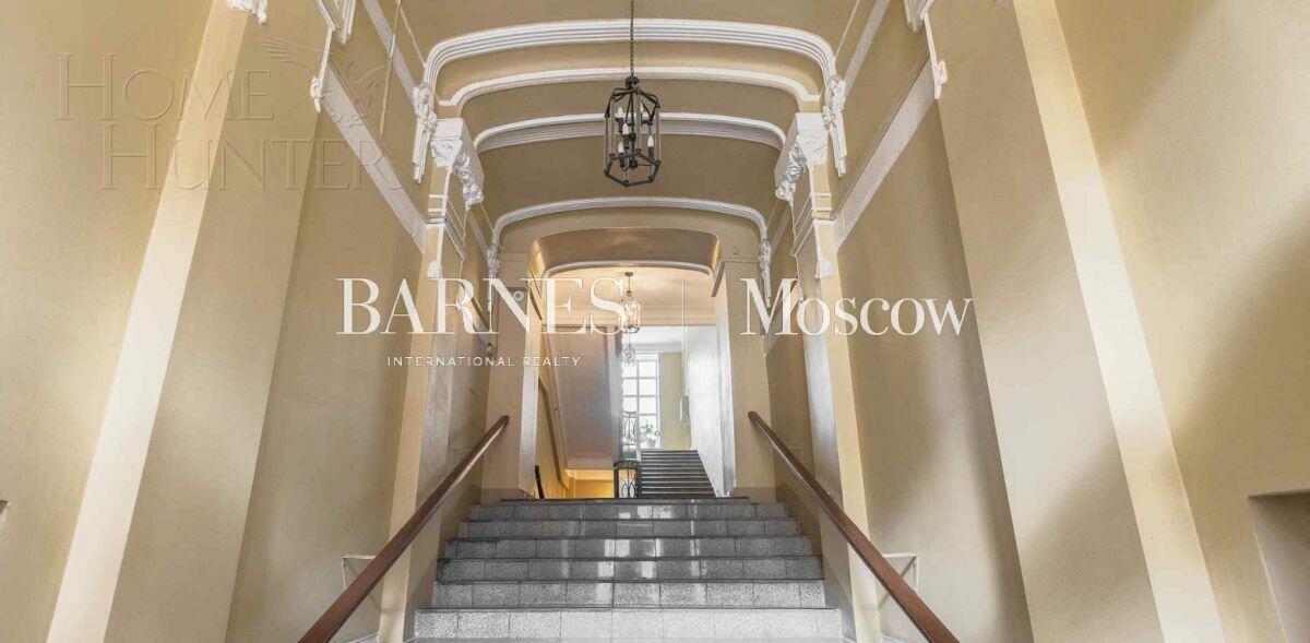 5-КОМН. КВАРТИРА С ОТДЕЛКОЙ 220 М² НА 4 ЭТАЖЕ