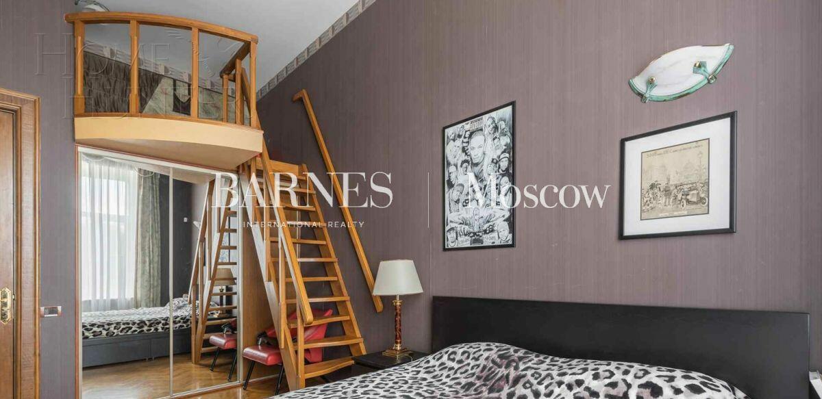 5-КОМН. КВАРТИРА С ОТДЕЛКОЙ 220 М² НА 4 ЭТАЖЕ