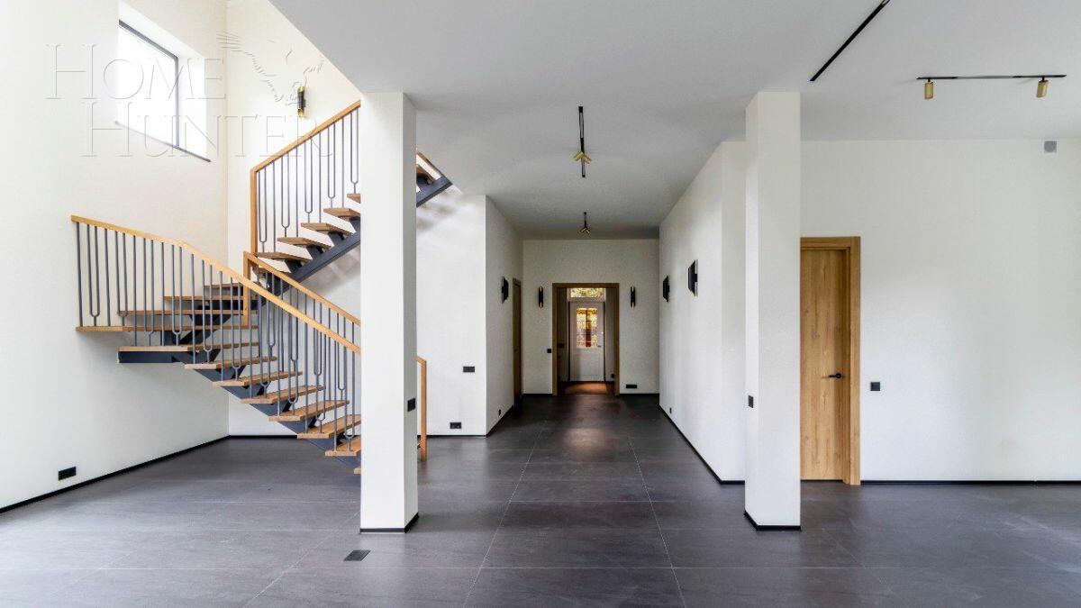 2-этажный коттедж 290 м² с отделкой