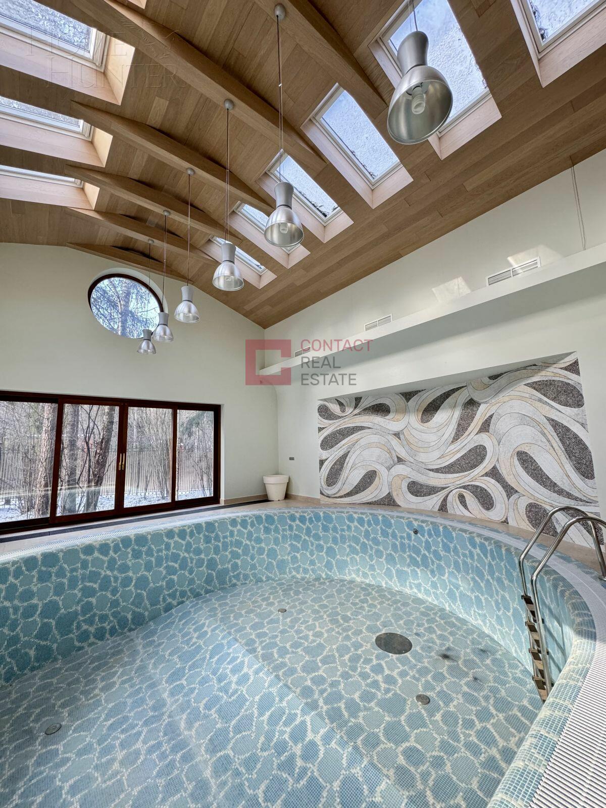 2-этажный коттедж 1 200 м² без отделки