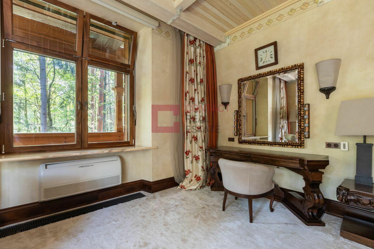 2-этажный коттедж 1 091 м² с отделкой