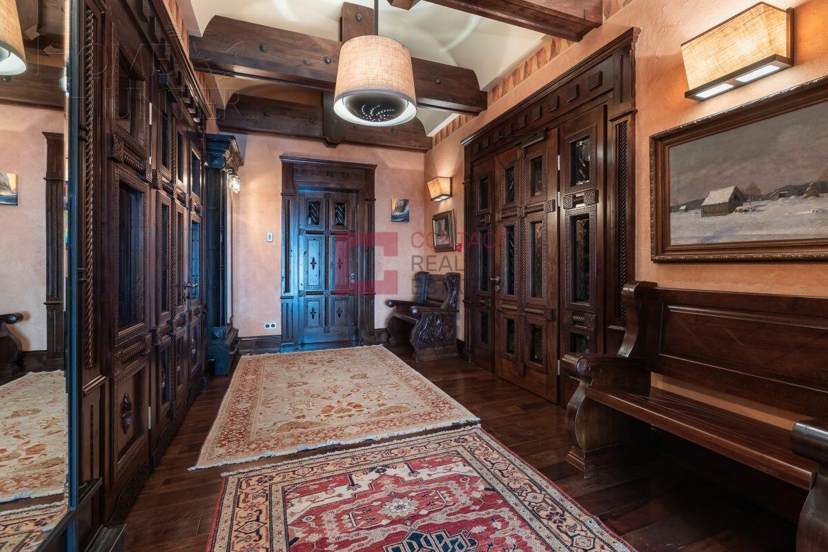 2-этажный коттедж 1 091 м² с отделкой