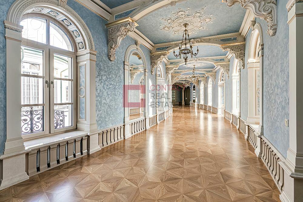 3-этажный коттедж 3 000 м² с отделкой