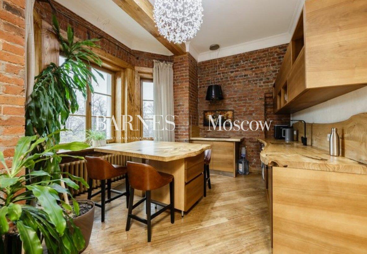 30-КОМН. КВАРТИРА С ОТДЕЛКОЙ 100.8 М² НА 3 ЭТАЖЕ