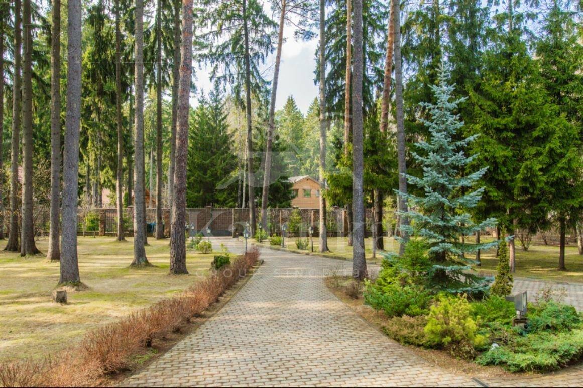 2-этажный коттедж 763 м² с отделкой