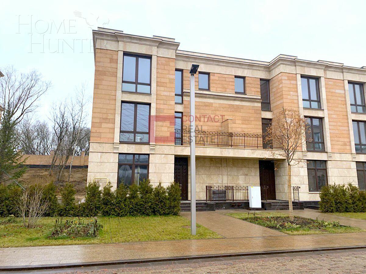 3-этажный таунхаус 412.3 м² без отделки