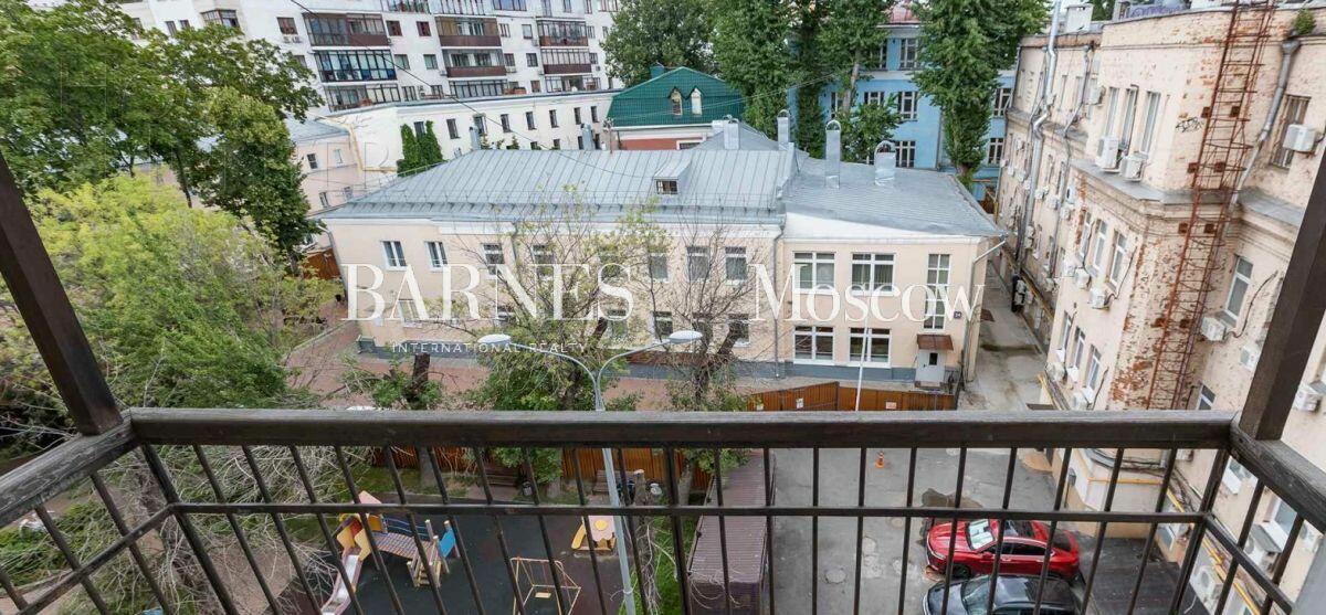 5-КОМН. КВАРТИРА С ОТДЕЛКОЙ 220 М² НА 4 ЭТАЖЕ