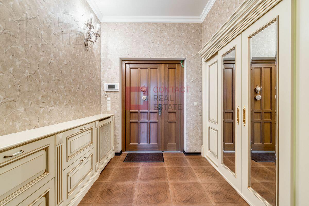 3-этажный коттедж 580 м² с отделкой