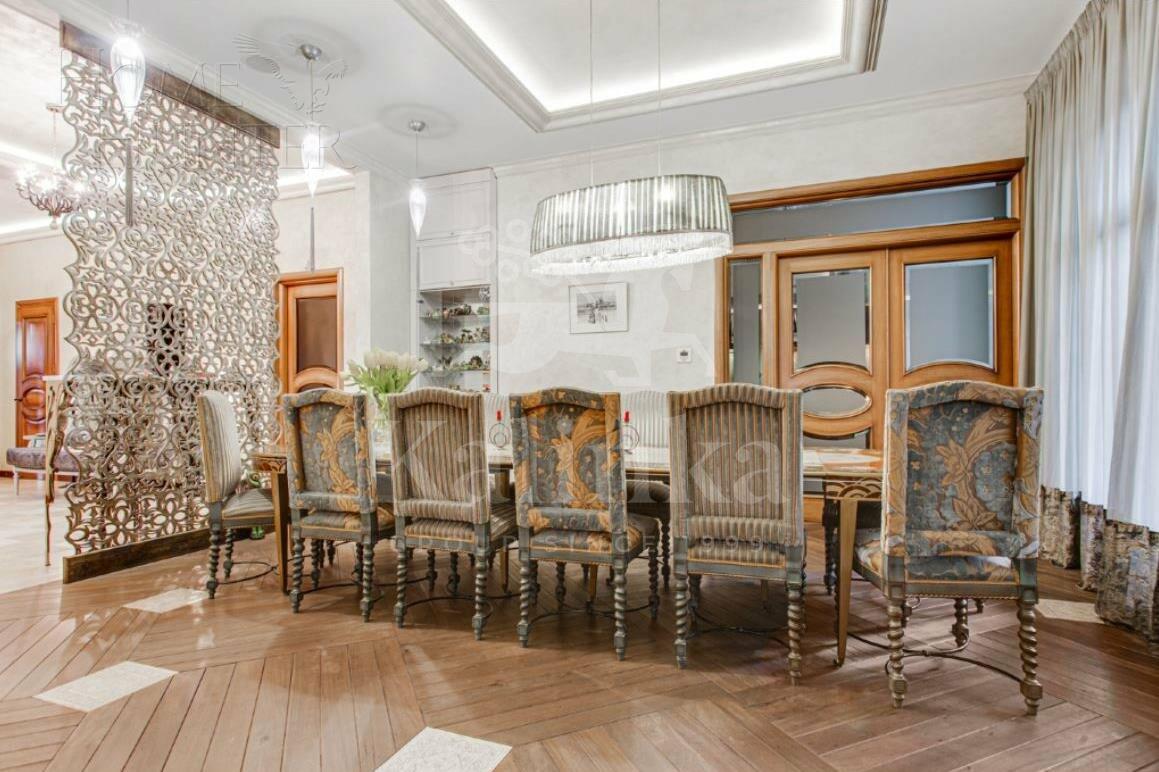 2-этажный коттедж 763 м² с отделкой