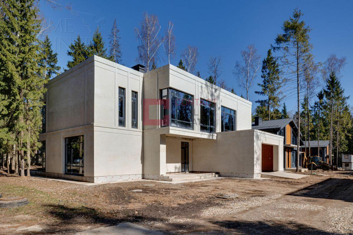 2-этажный коттедж 520 м² без отделки