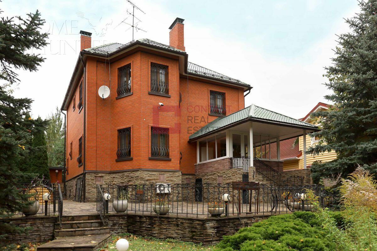 2-этажный коттедж 320 м² с отделкой