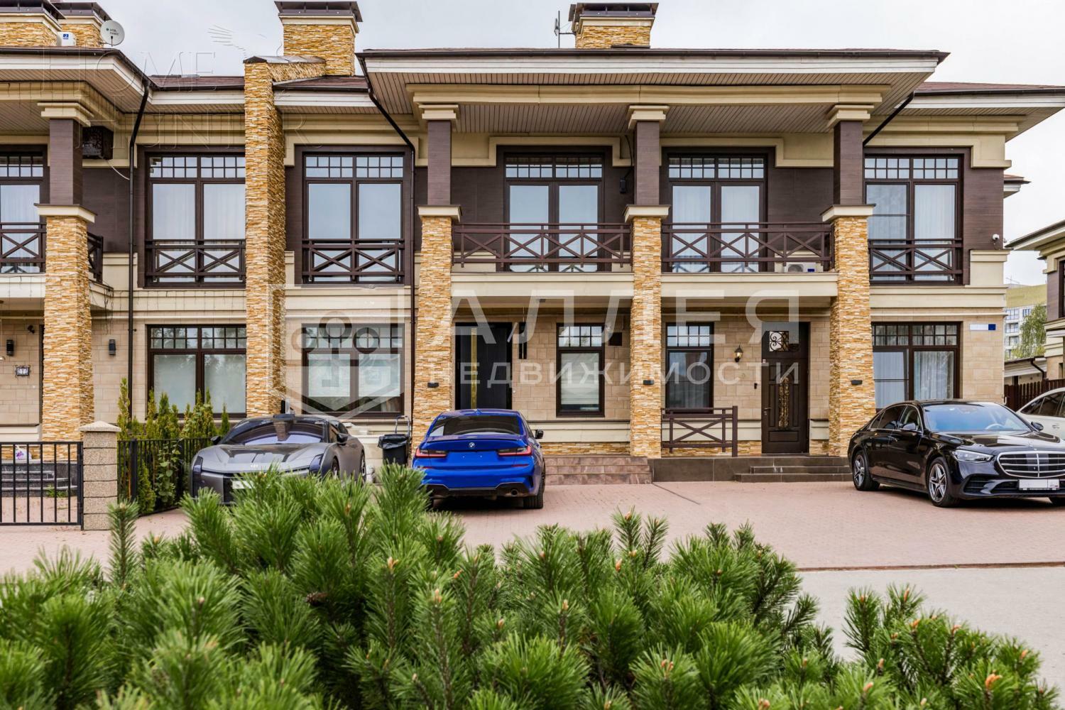 2-этажный таунхаус 289 м² с отделкой