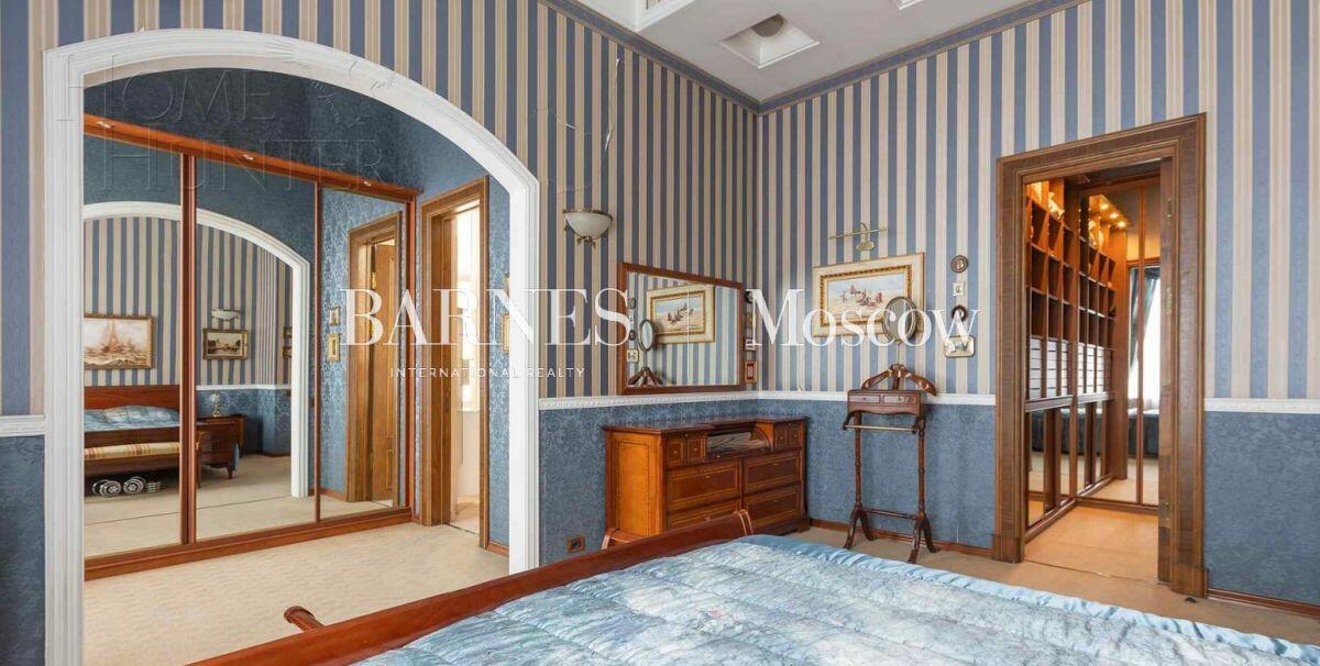 5-КОМН. КВАРТИРА С ОТДЕЛКОЙ 220 М² НА 4 ЭТАЖЕ