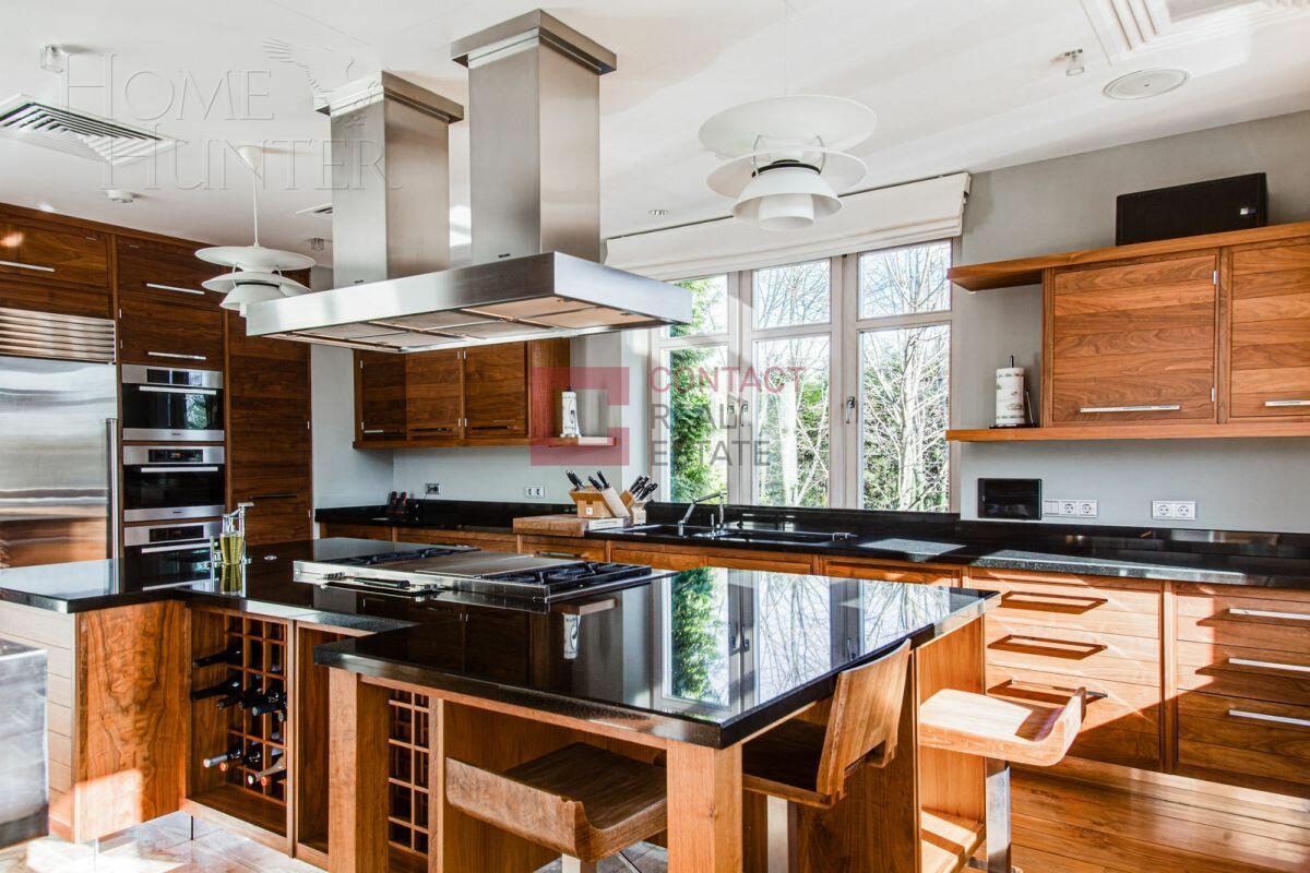 2-этажный коттедж 985 м² с отделкой