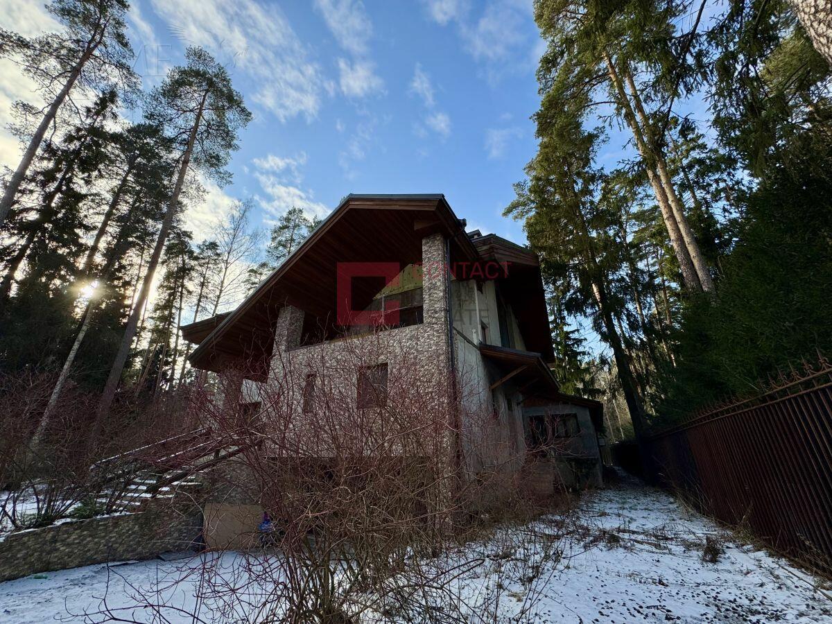 2-этажный коттедж 1 200 м² без отделки