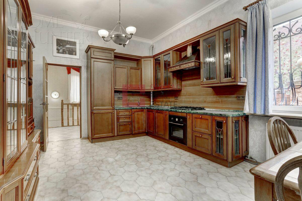 2-этажный коттедж 320 м² с отделкой