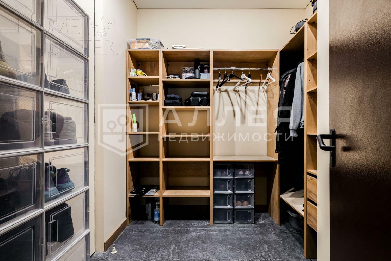 2-этажный таунхаус 289 м² с отделкой