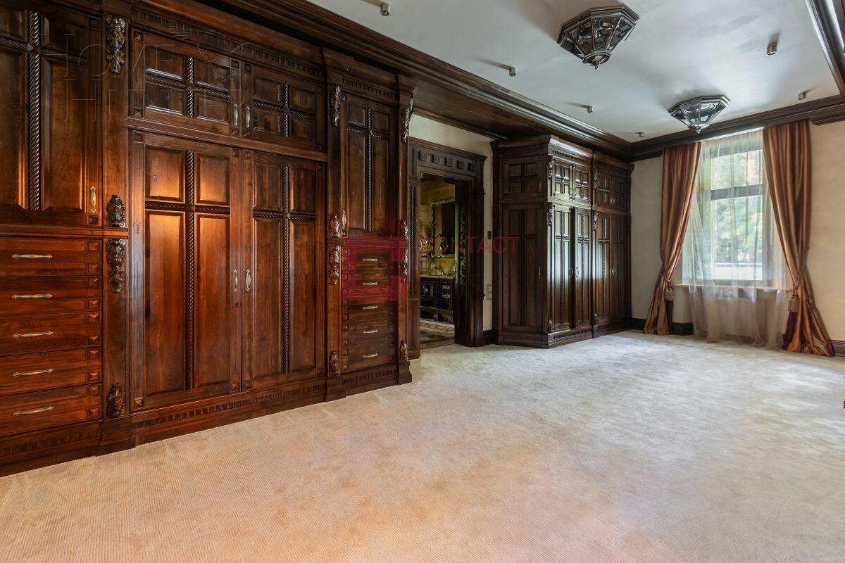 2-этажный коттедж 1 091 м² с отделкой