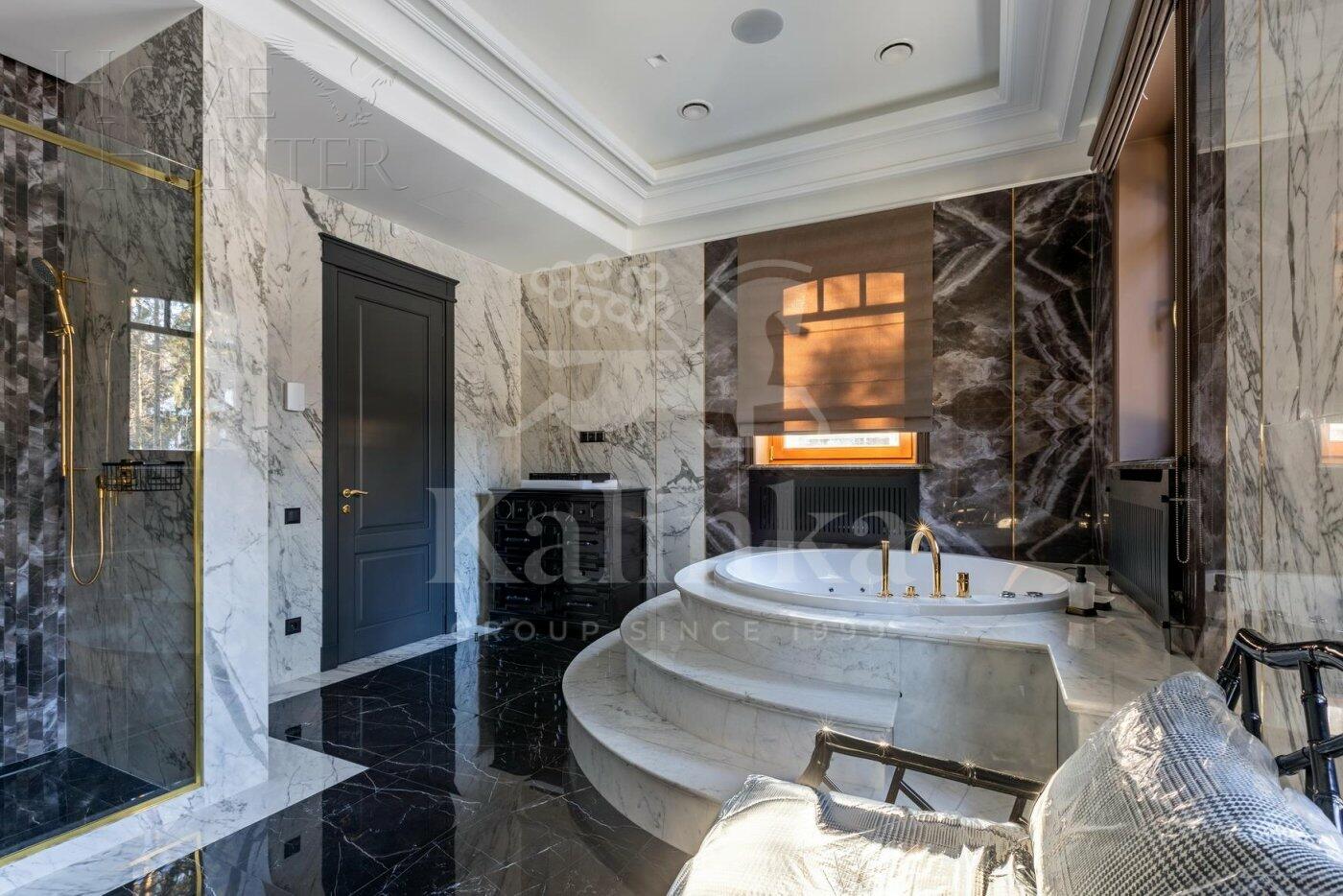 2-этажный коттедж 691 м² с отделкой