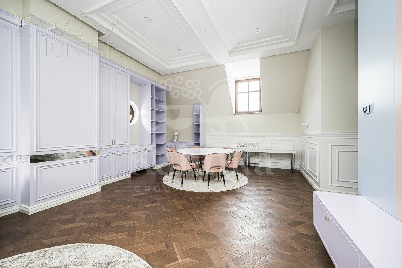 3-этажный коттедж 697 м² с отделкой