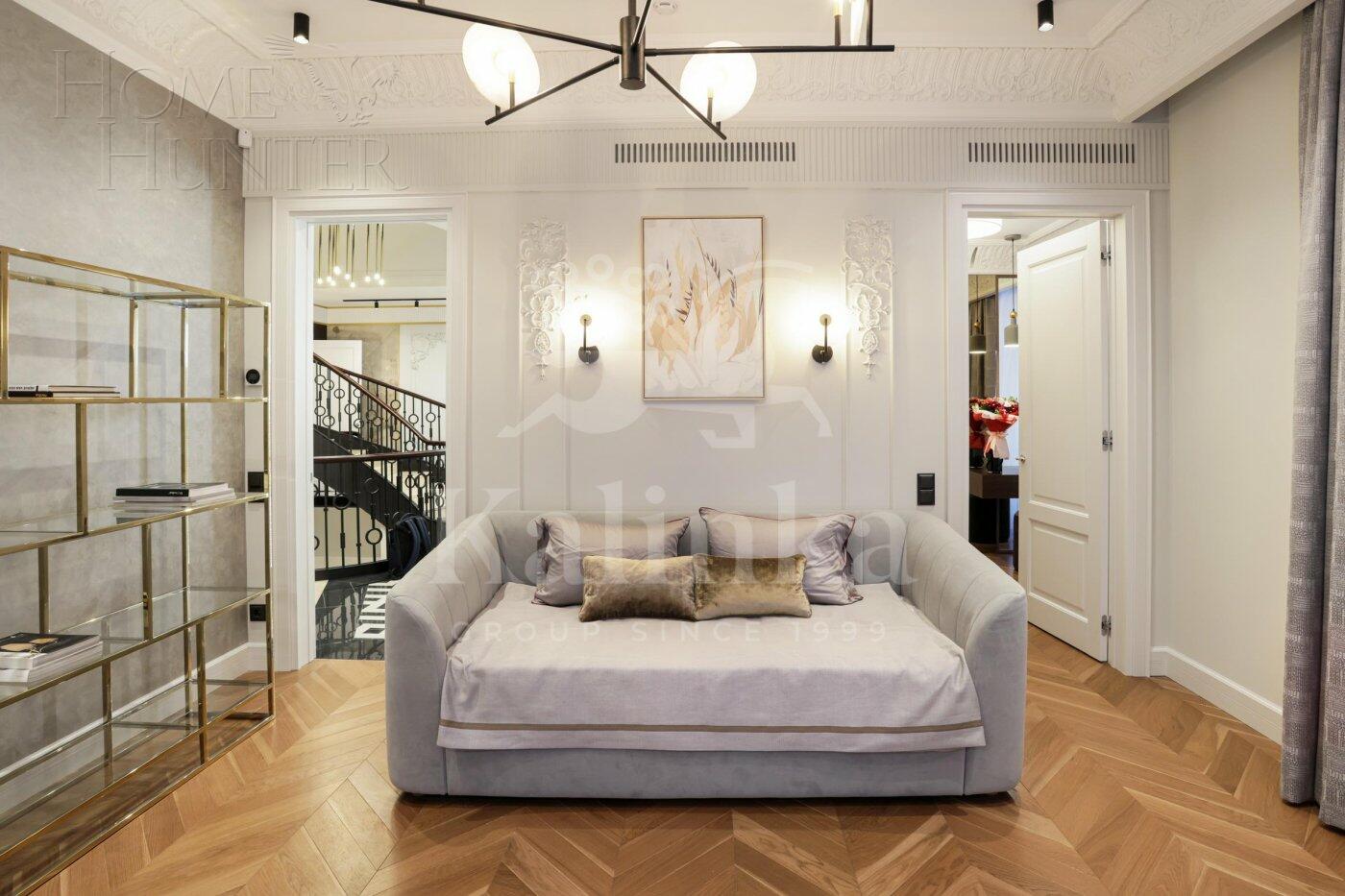 2-этажный коттедж 702 м² с отделкой