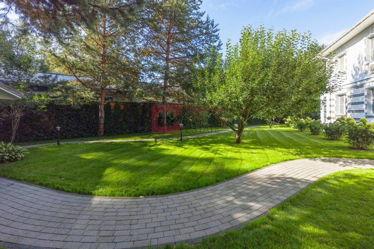 2-этажный коттедж 500 м² с отделкой