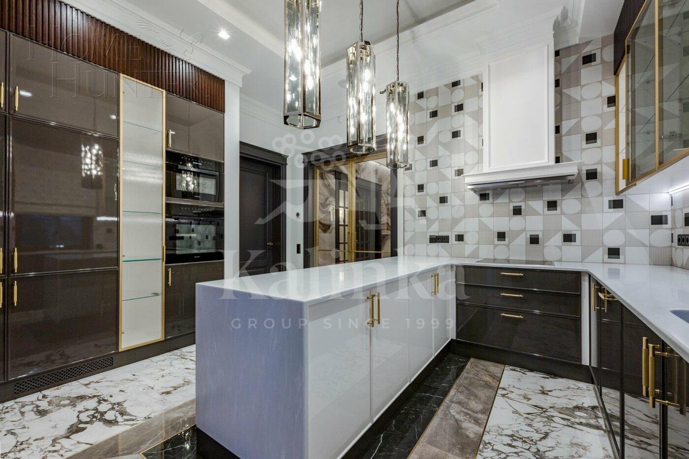 2-этажный коттедж 691 м² с отделкой