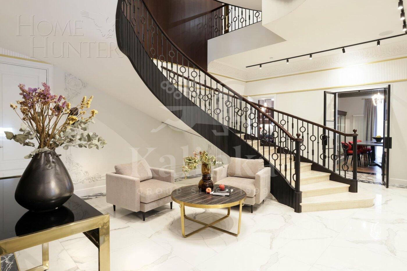 2-этажный коттедж 702 м² с отделкой