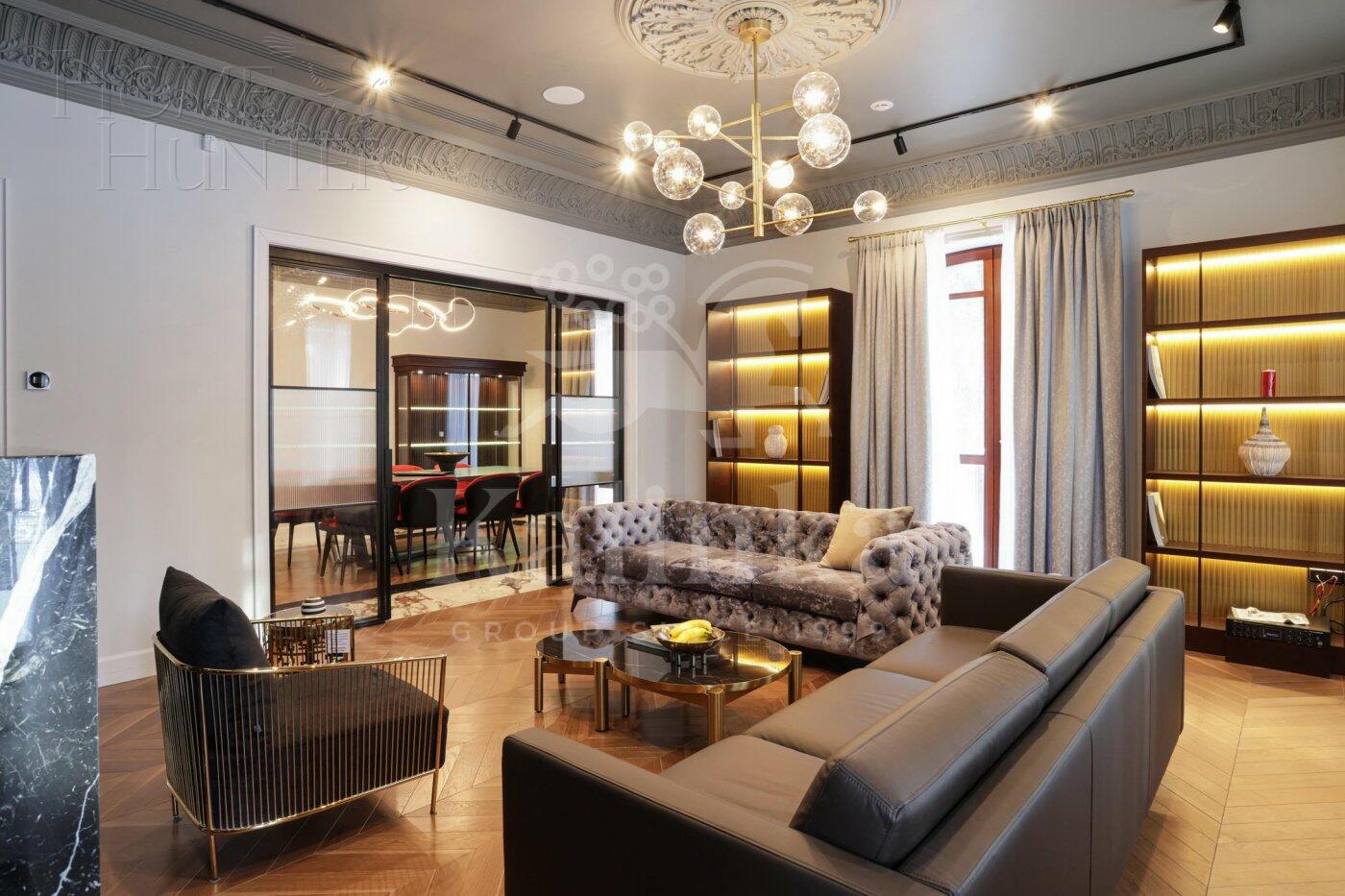 2-этажный коттедж 702 м² с отделкой