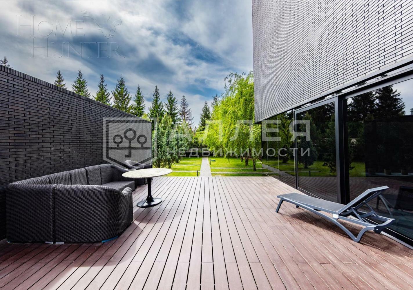 3-этажный коттедж 2 300 м² с отделкой