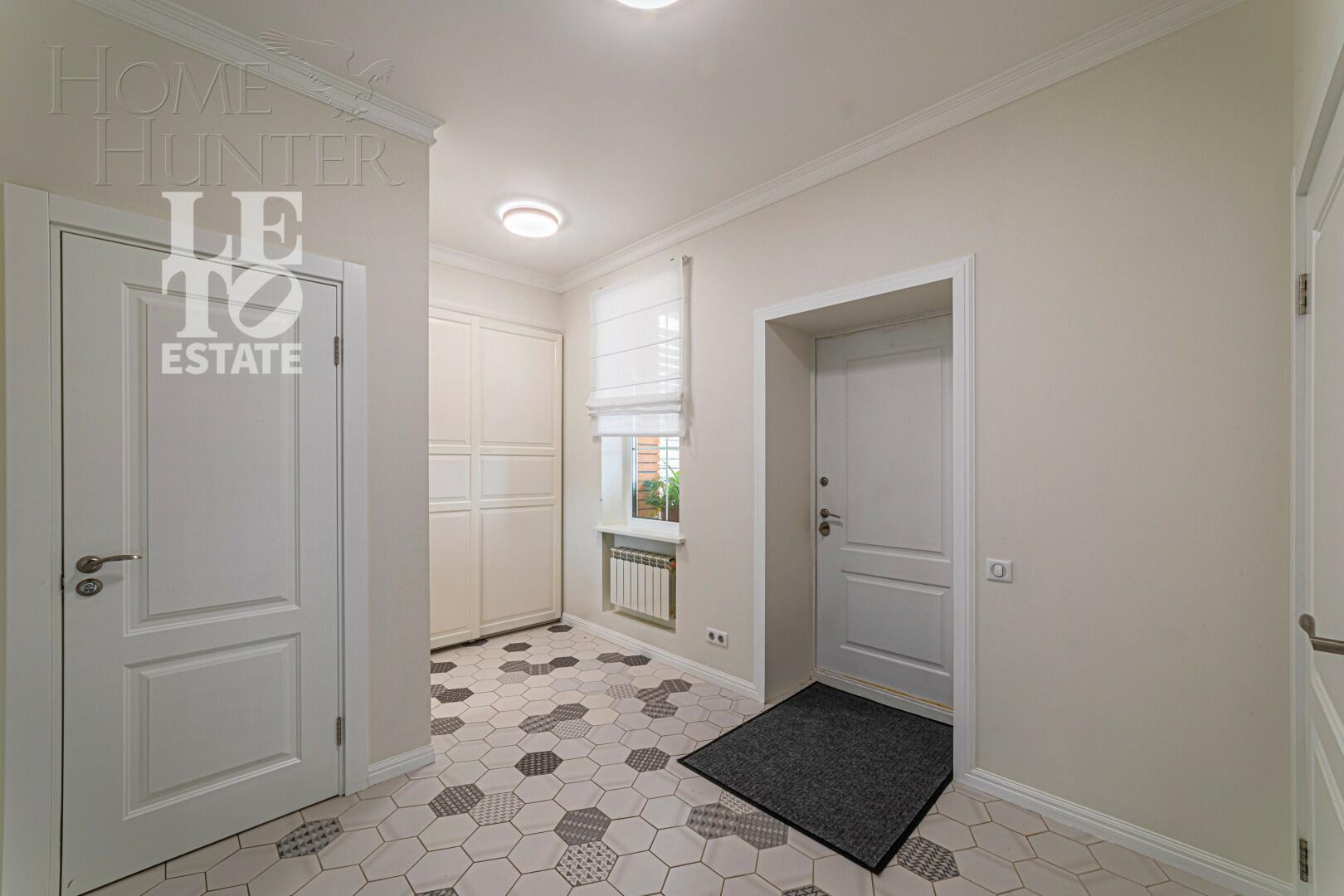 2-этажный коттедж 260 м² с отделкой