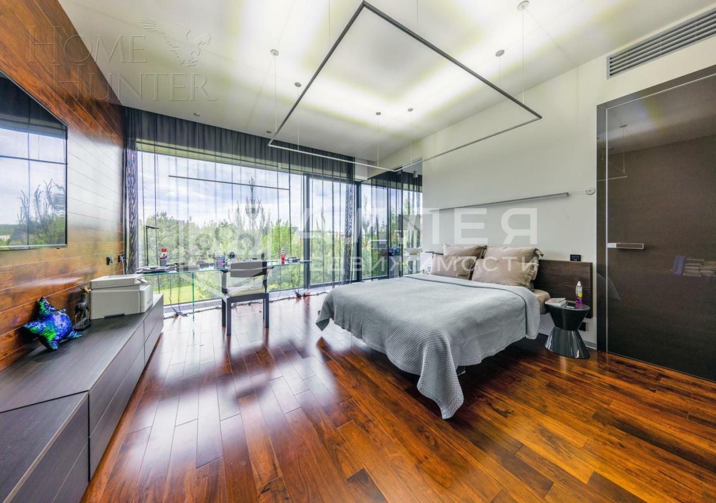 3-этажный коттедж 2 300 м² с отделкой