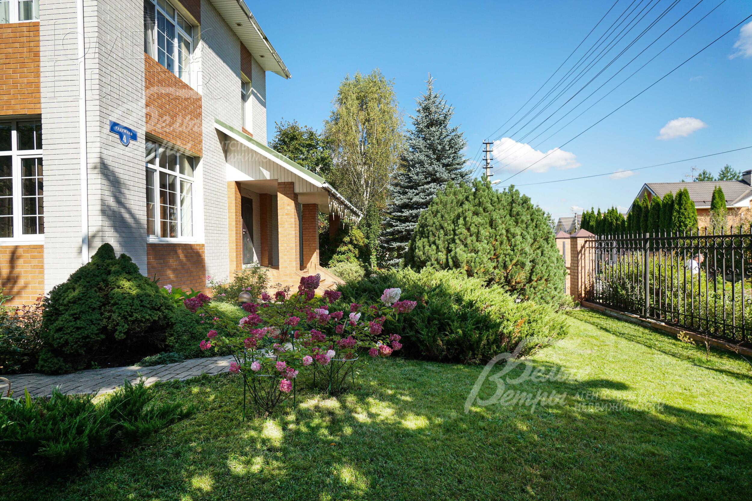 2-этажный коттедж 461 м² с отделкой