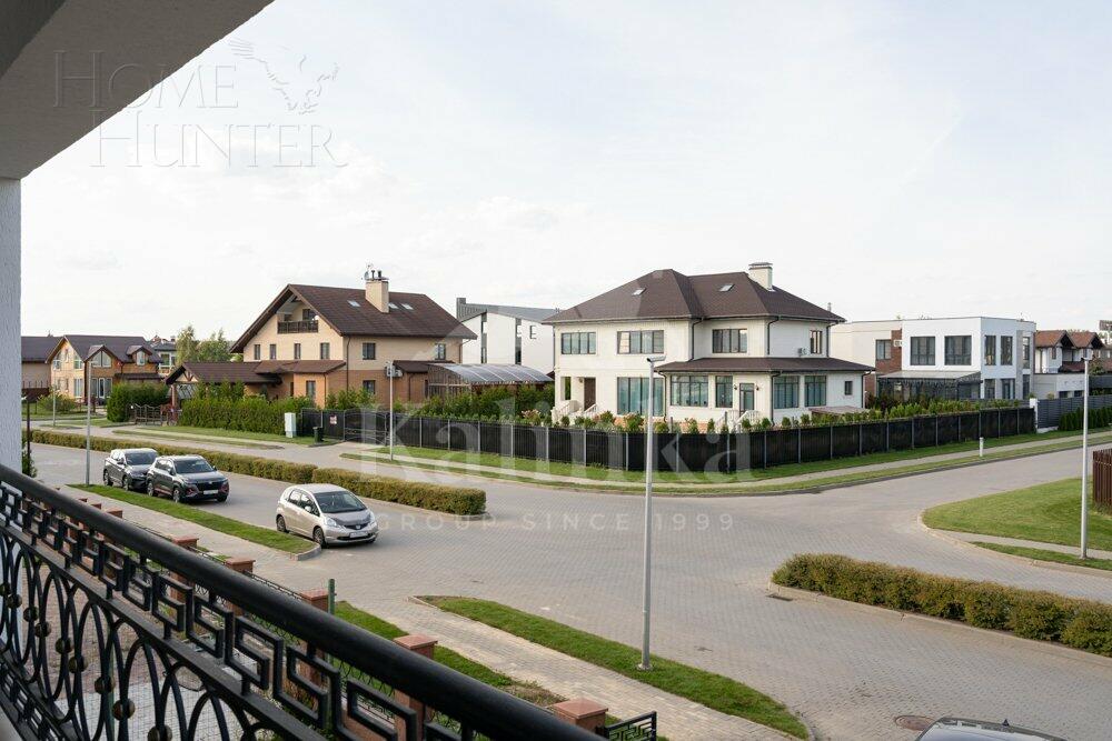 2-этажный коттедж 250 м² с отделкой