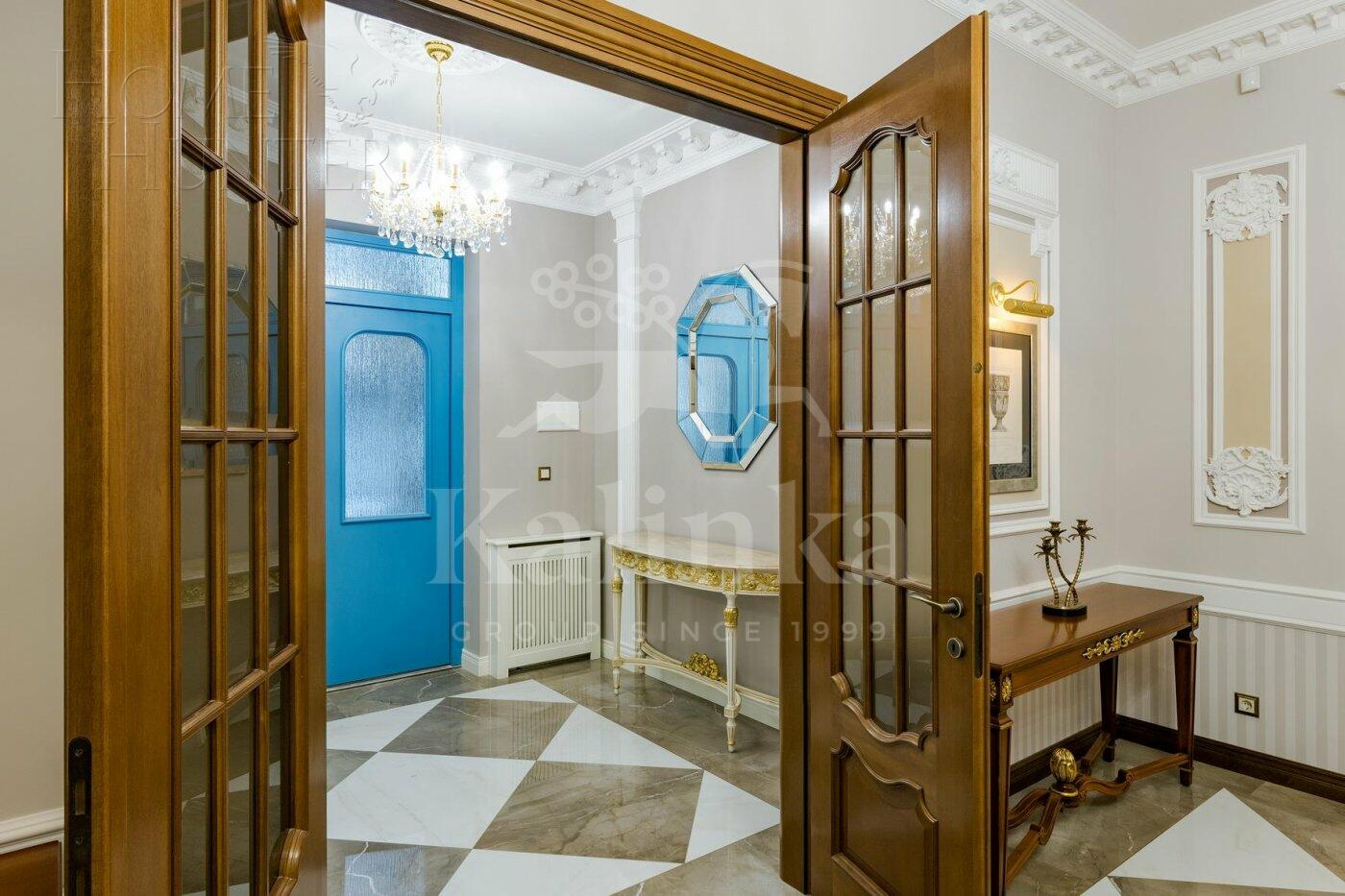 2-этажный коттедж 687 м² с отделкой