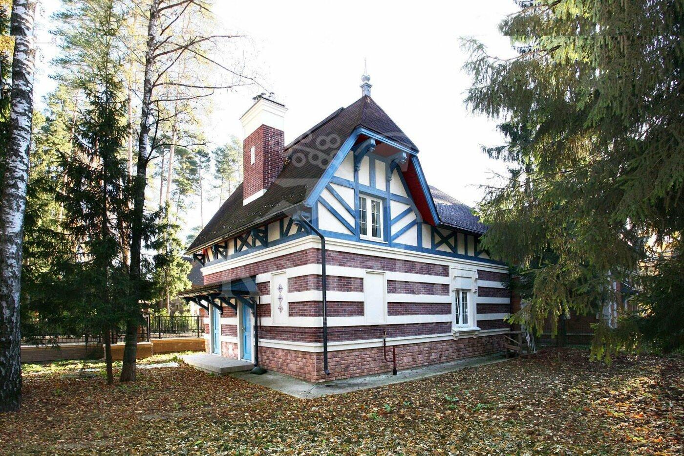 2-этажный коттедж 687 м² с отделкой