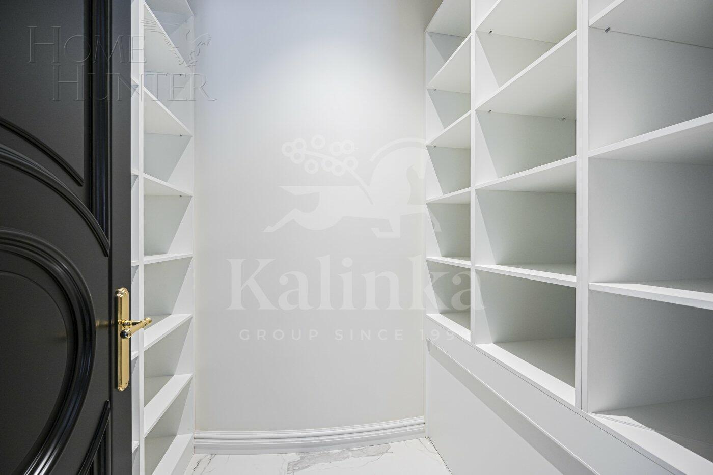 3-этажный коттедж 697 м² с отделкой