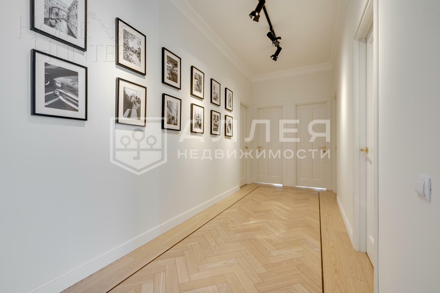 2-этажный коттедж 300 м² с отделкой