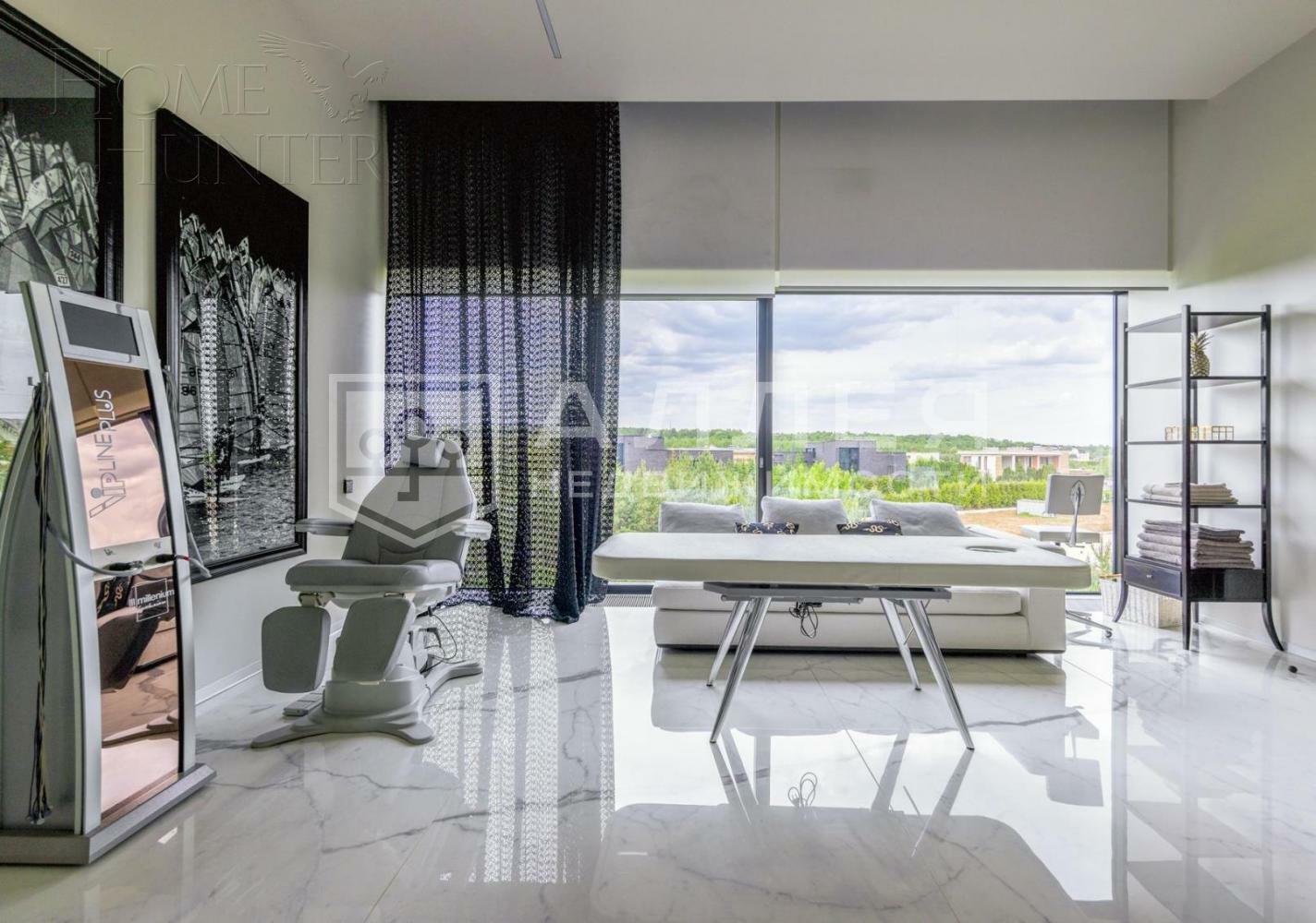 3-этажный коттедж 2 300 м² с отделкой