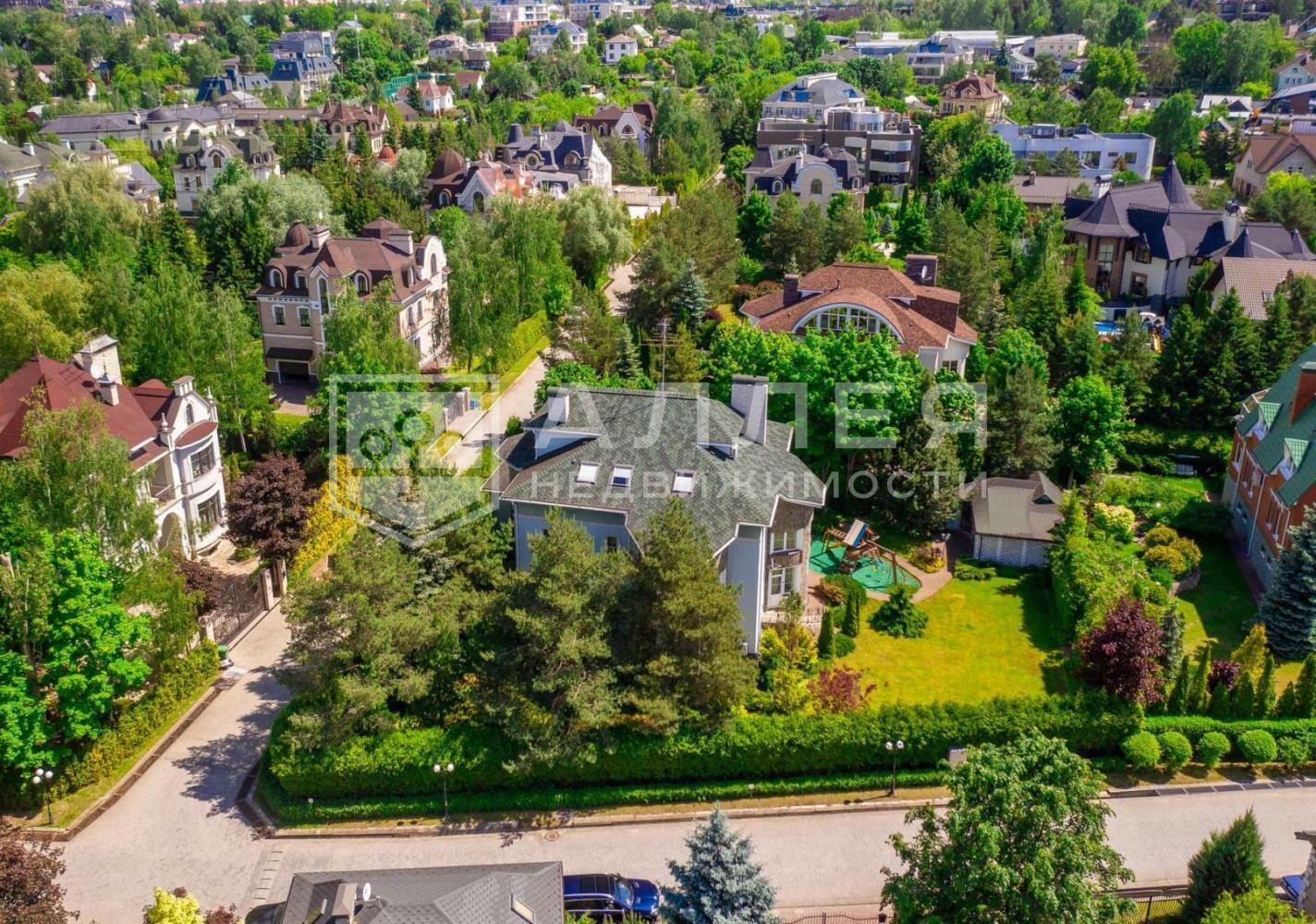2-этажный коттедж 633 м² с отделкой