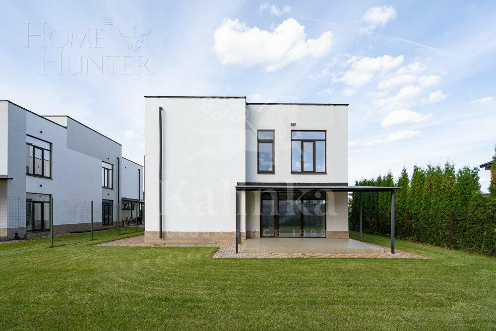 2-этажный коттедж 250 м² с отделкой