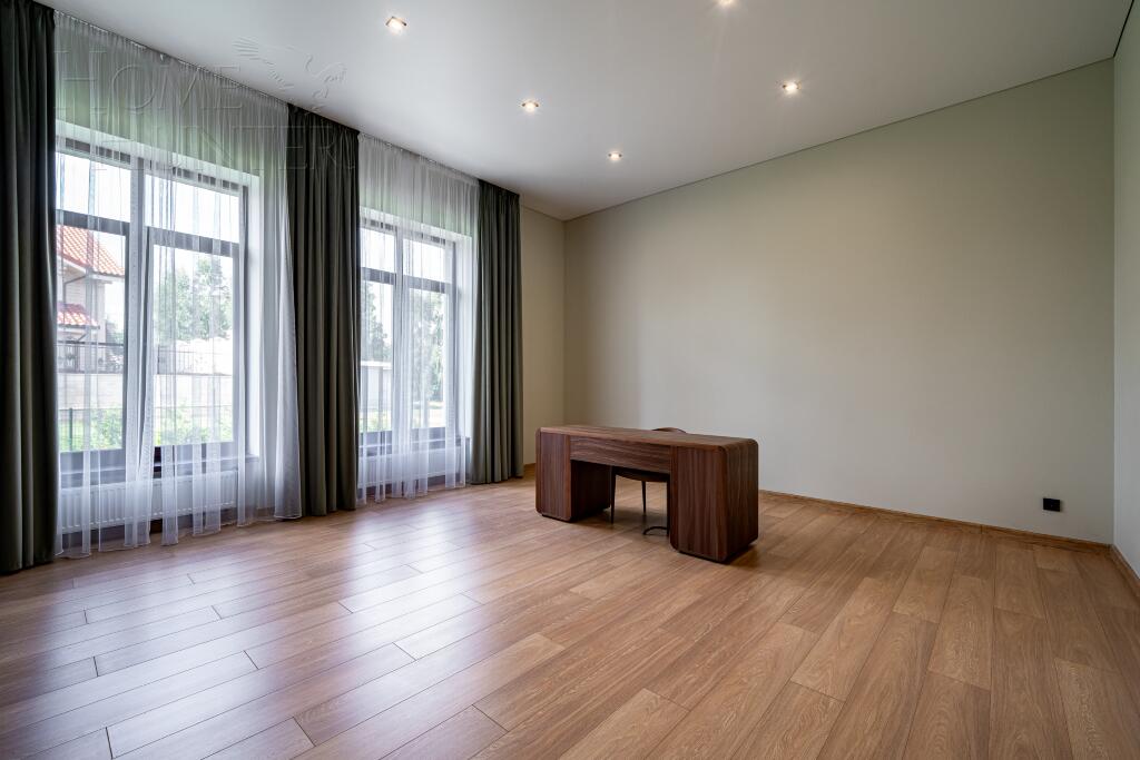 2-этажный коттедж 1 327 м² с отделкой