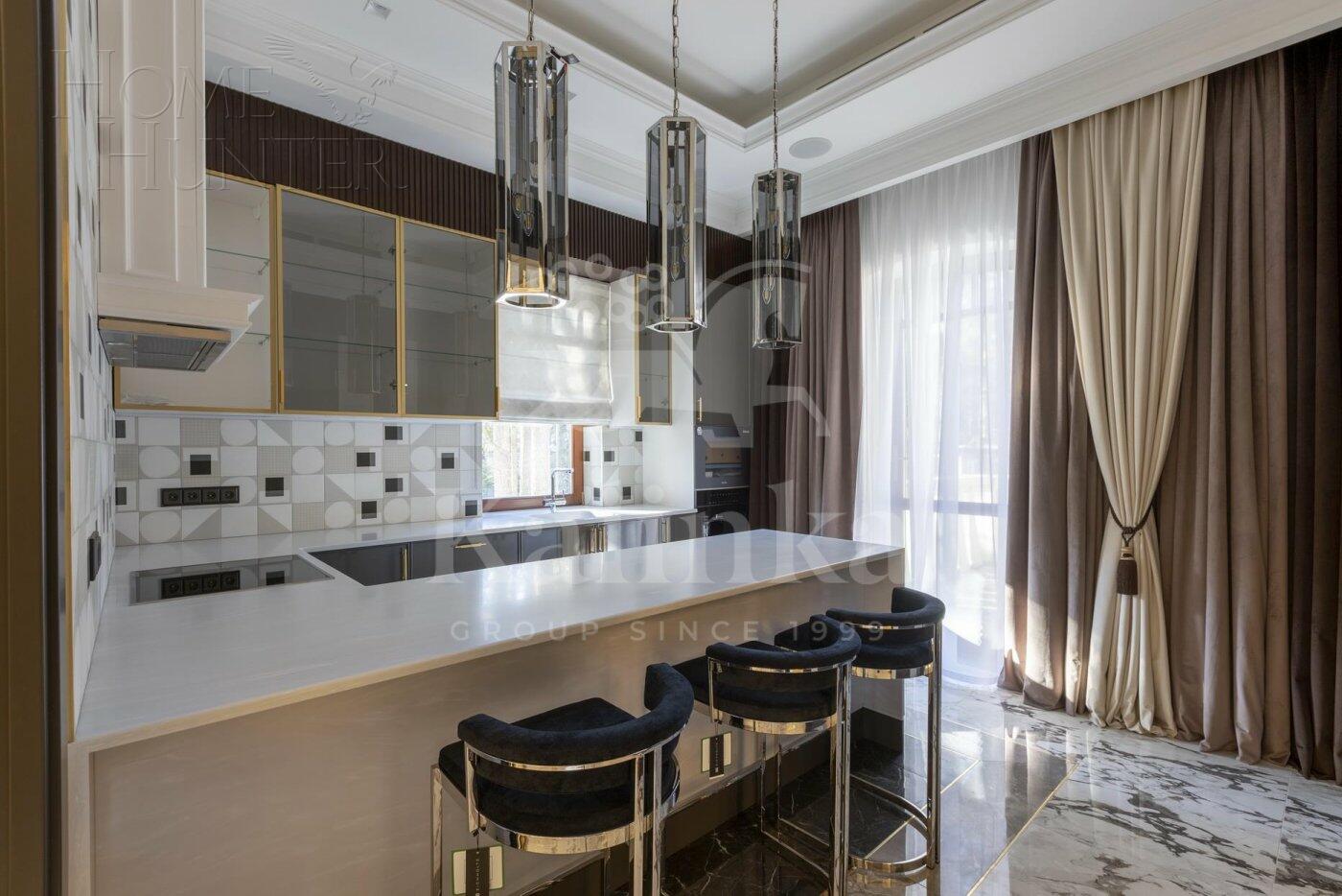 2-этажный коттедж 691 м² с отделкой