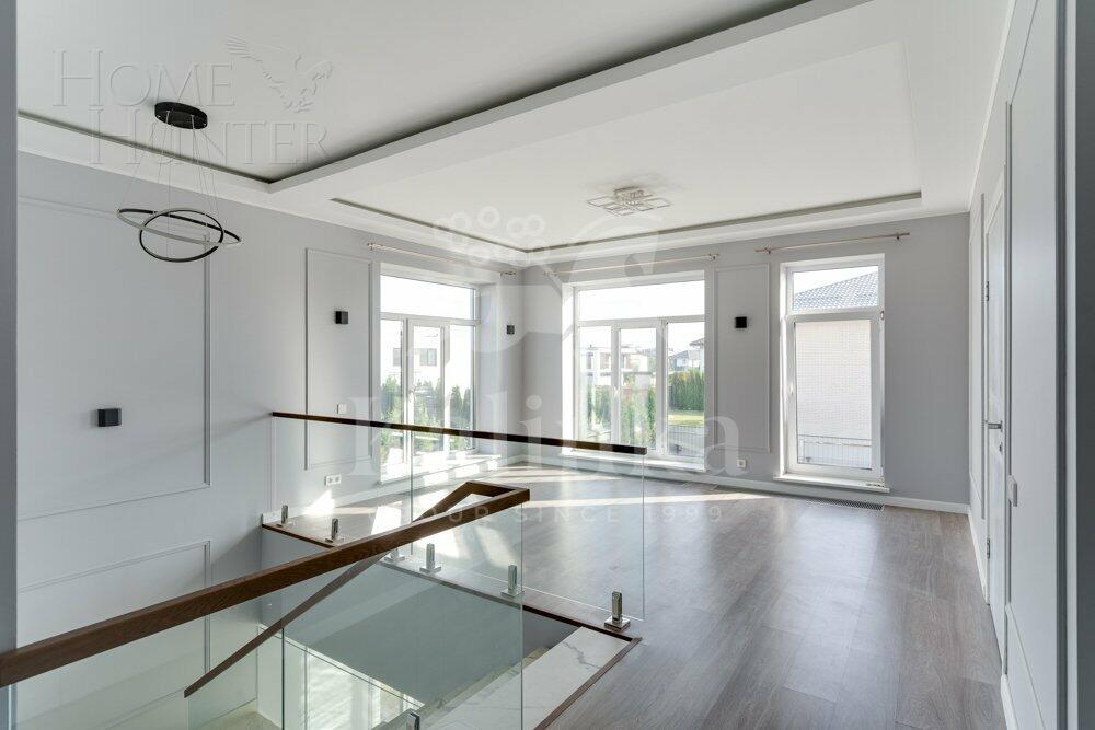 2-этажный коттедж 250 м² с отделкой