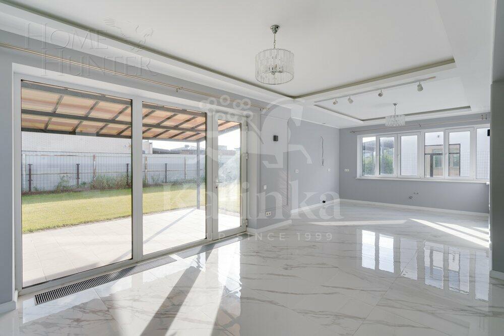 2-этажный коттедж 250 м² с отделкой